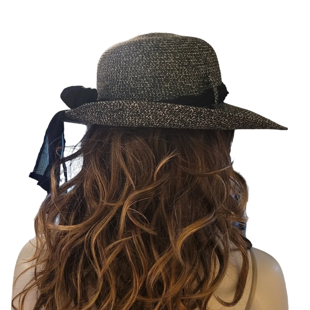 Peter Grimm sun hat in black & white - OS. A